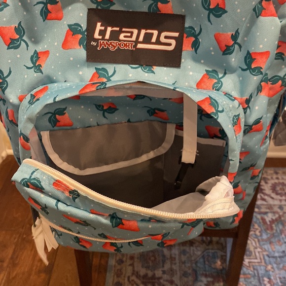 Strawberry patter backpack - Picture 4 of 4